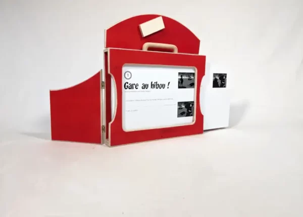 Butaï bois artisanal rouge – Image 2
